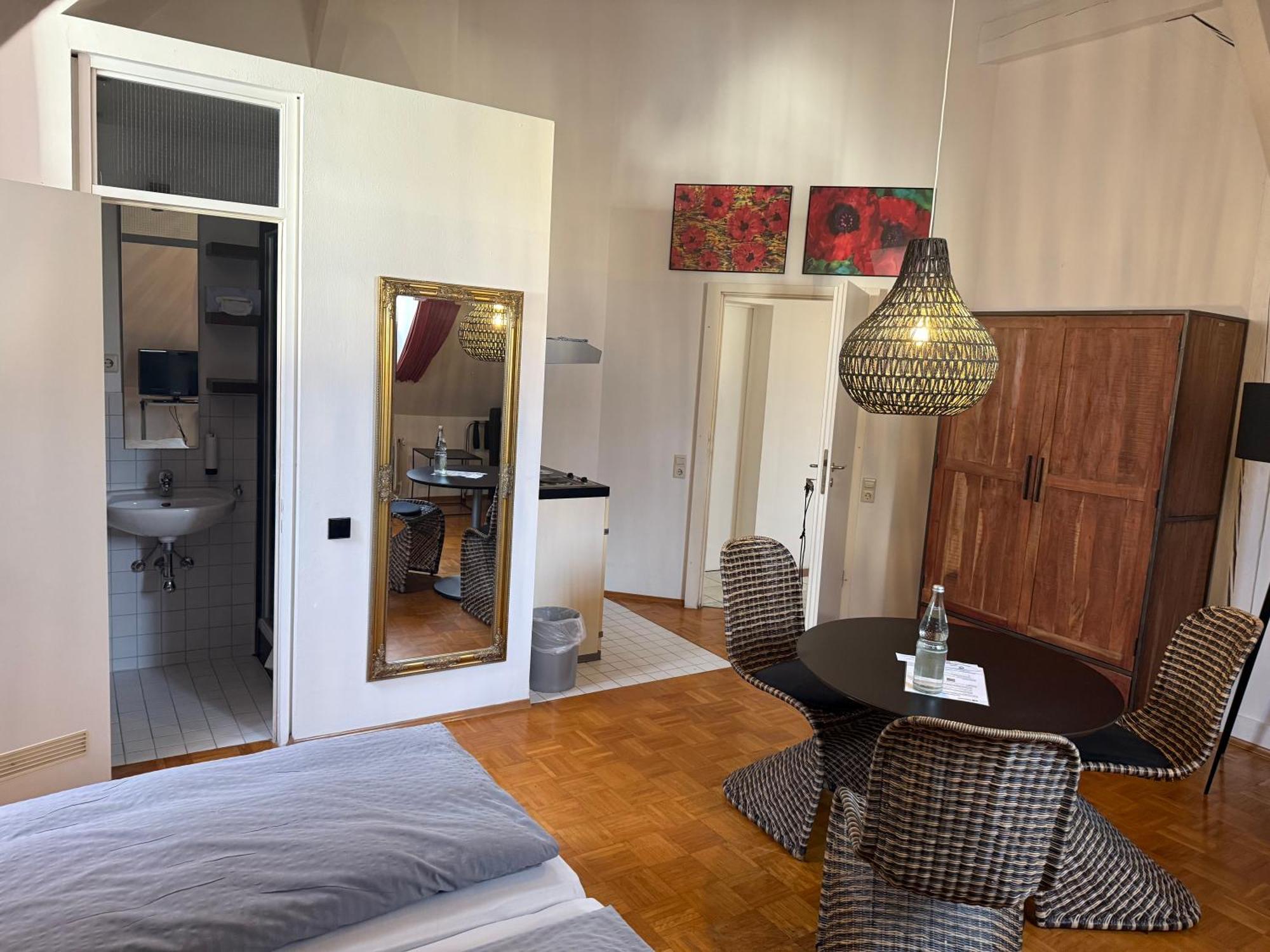 Whliving - Apartments & Studios In Konstanz Bagian luar foto